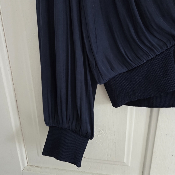 Current Air Navy Wrap Front Top - Picture 4 of 10